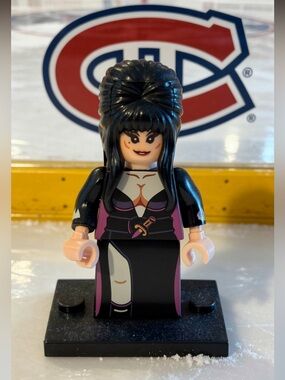 Elvira Mistress Of Darkness Halloween Horror Movie Minifigures Toy Figure